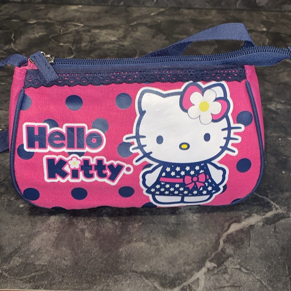 Hello Kitty Purse - Picture 2 of 3